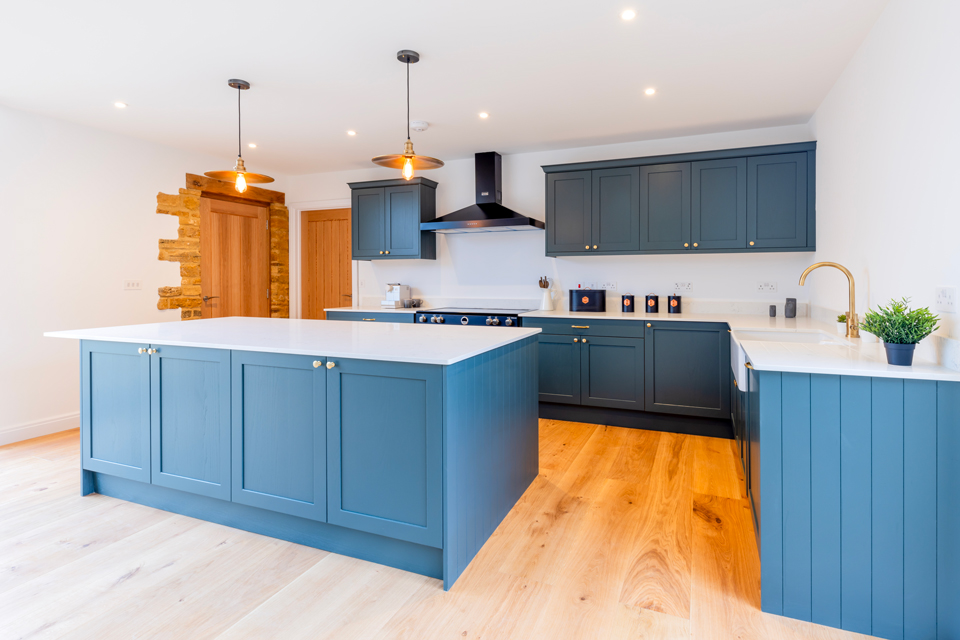 AG Quartz Blanco Carrara Q (cabinetry by Jikoni Interiors)