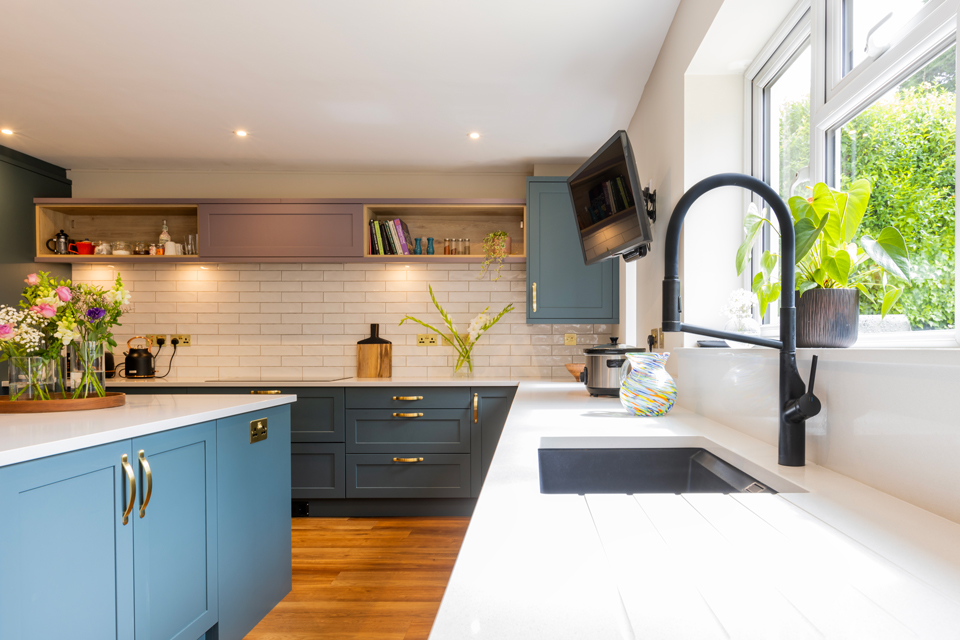 AG Quartz Blanco Snow (cabinetry by Jikoni Interiors)