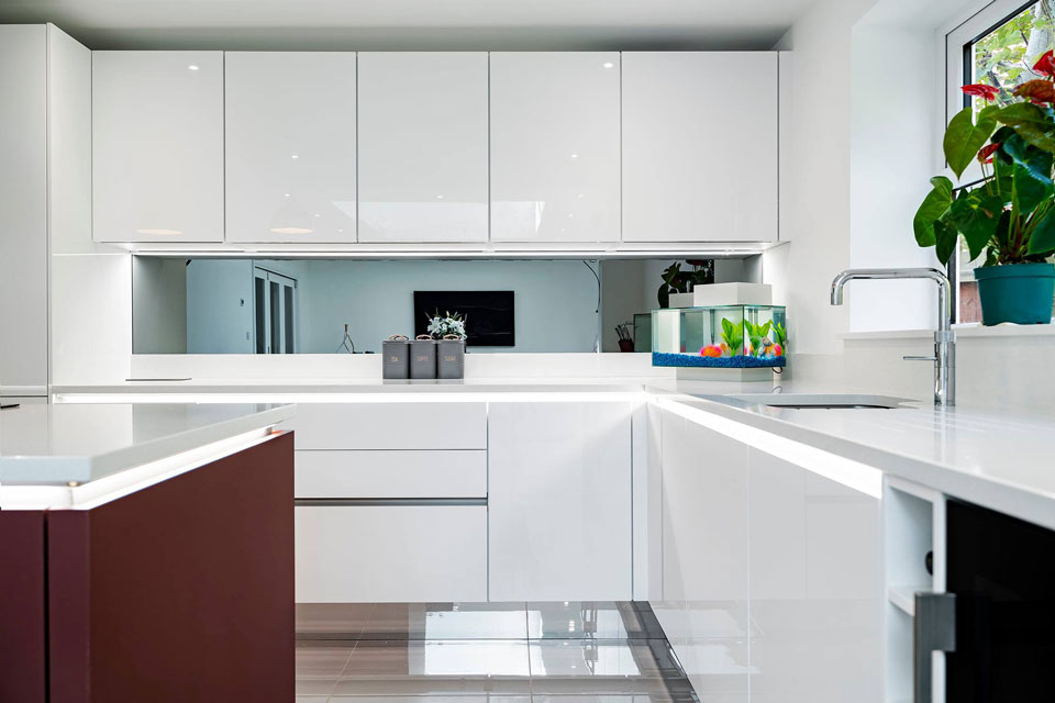 AG Quartz Blanco Ice (cabinetry by Zest Kitchens)